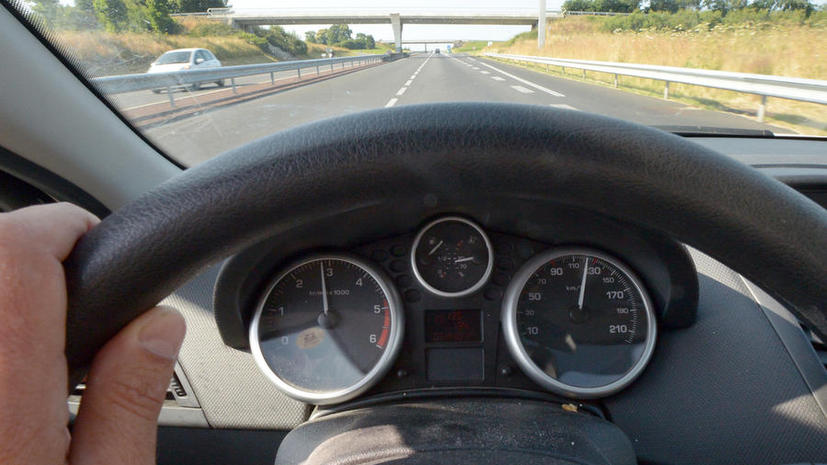 На автотрассах Европы планируют ограничить максимальную скорость на уровне 112 км/ч