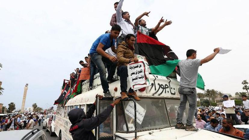 В Ливии чиновникам Каддафи запретили занимать госдолжности