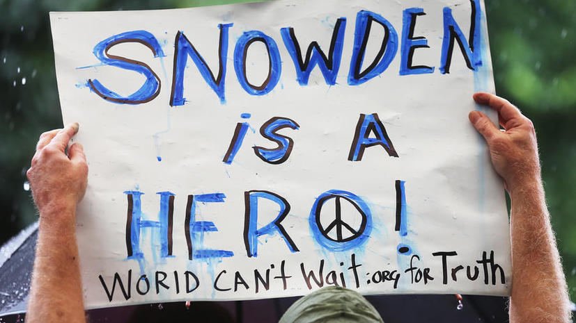Разоблачитель из ЦРУ Эдвард Сноуден намерен остаться в Гонконге и обещает новые сенсации