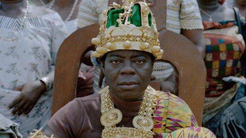 Африканский король-механик, правящий по скайпу, лишился сразу четырёх корон