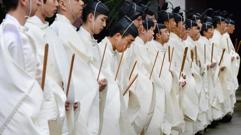Премьер-министр Японии не пойдёт в храм Ясукуни, чтобы не портить отношения с соседями