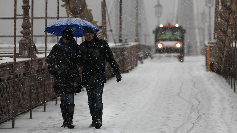 Снежный шторм - причина транспортного коллапса на востоке США