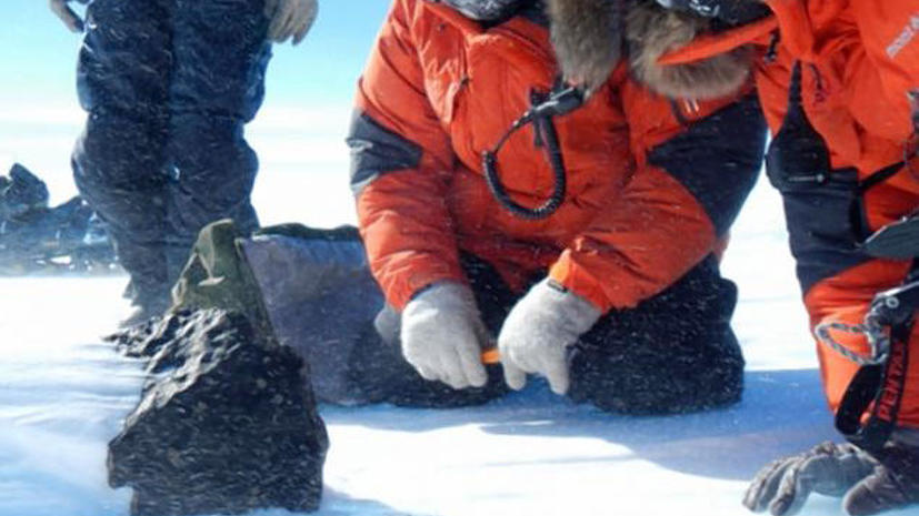 В Антарктике найден мега-метеорит