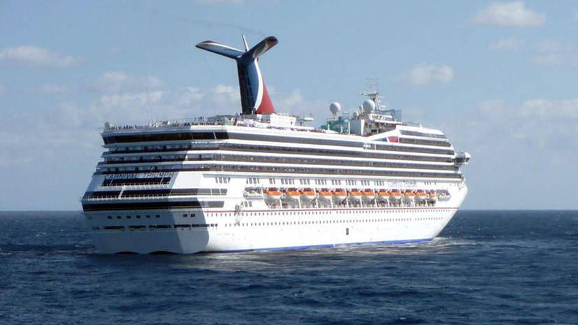 Туристическая компания Carnival отменила 10 круизов лайнера «Триумф»