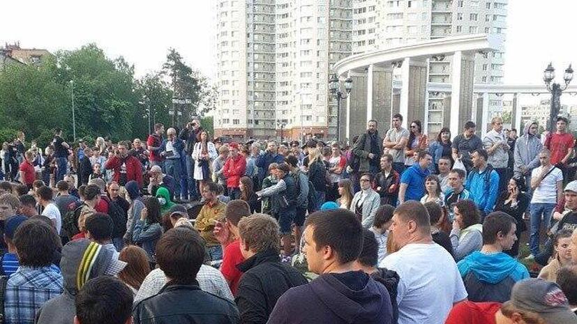 На митинг в память убитого фаната в Пушкино собрались около 500 человек