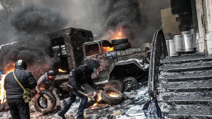 МВД Украины: Автомобили в Киеве поджигают граждане Грузии