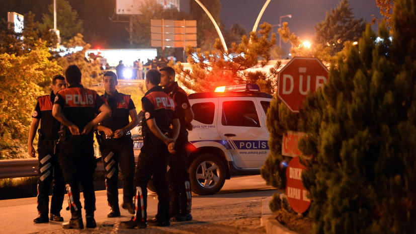 В Анкаре неизвестные обстреляли полицейский участок, 1 подозреваемый убит при задержании