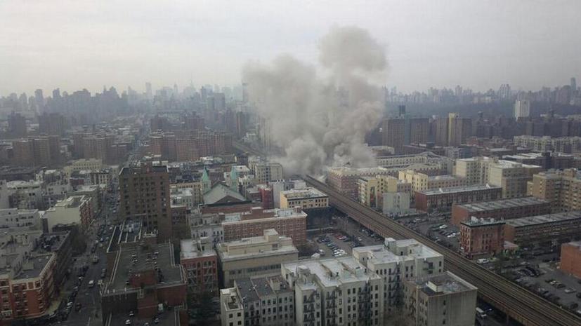 Взрыв двух жилых домов в Нью-Йорке - первые фото с места события