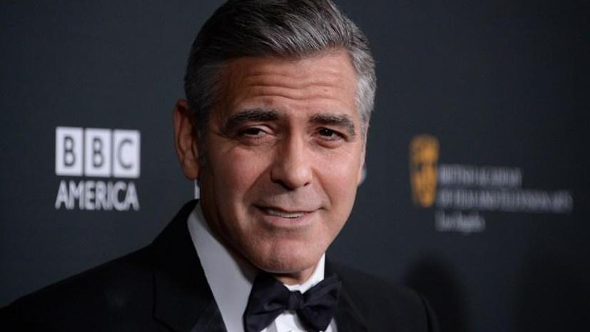 Актёр Джордж Клуни предложил поклонникам провести с ним вечер за $10