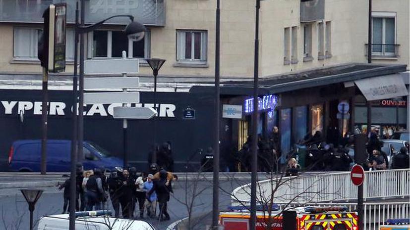 Подозреваемые в нападении на Charlie Hebdo убиты, четыре заложника погибли в магазине
