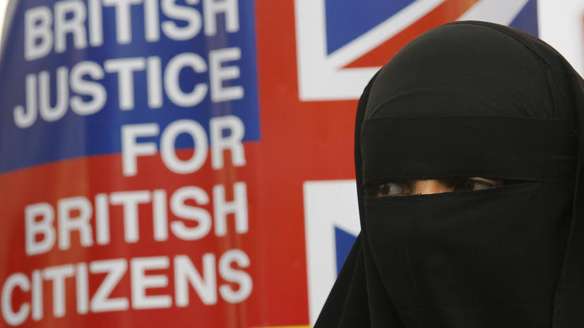 Британских мусульманок депортируют за незнание английского языка