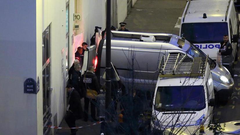 Один из подозреваемых в террористической атаке в Париже сдался полиции