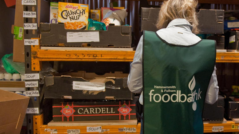 Всё больше людей в Великобритании обращаются в пищевые банки за продуктами