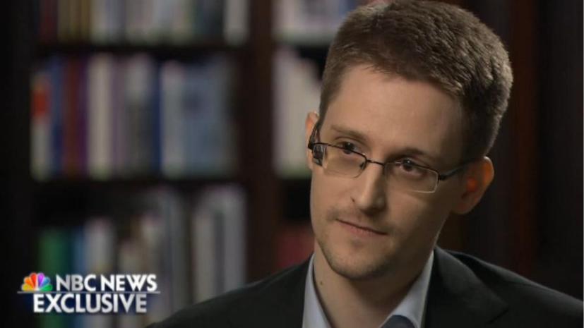 Эдвард Сноуден намерен просить Россию продлить его временное убежище