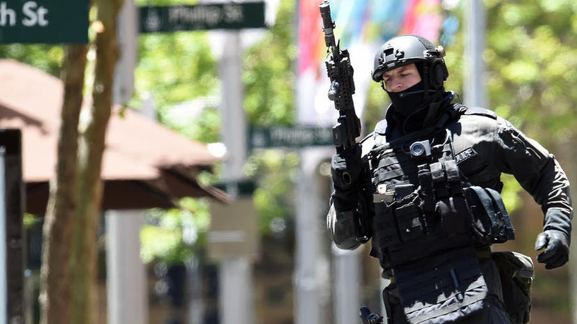 Пользователи соцсетей выкладывают фотографии с места захвата заложников в Сиднее