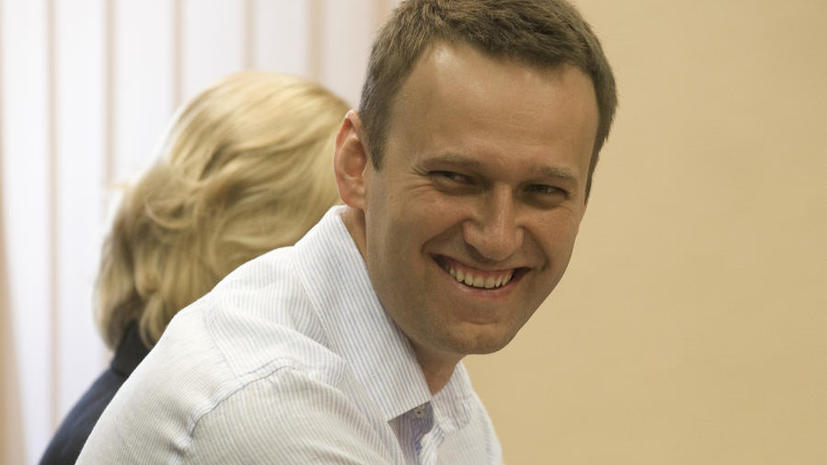 Московские единороссы собрали подписи для выдвижения Алексея Навального на пост мэра Москвы