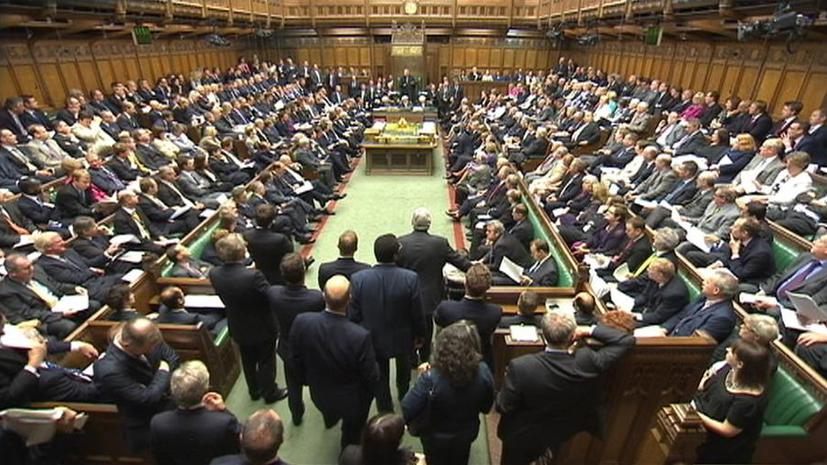 Спецслужбы Великобритании смогут шпионить за парламентариями и лордами