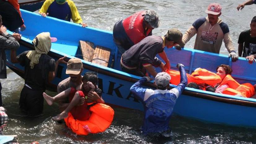 У берегов Индонезии затонуло судно с мигрантами на борту: 22 человека погибли