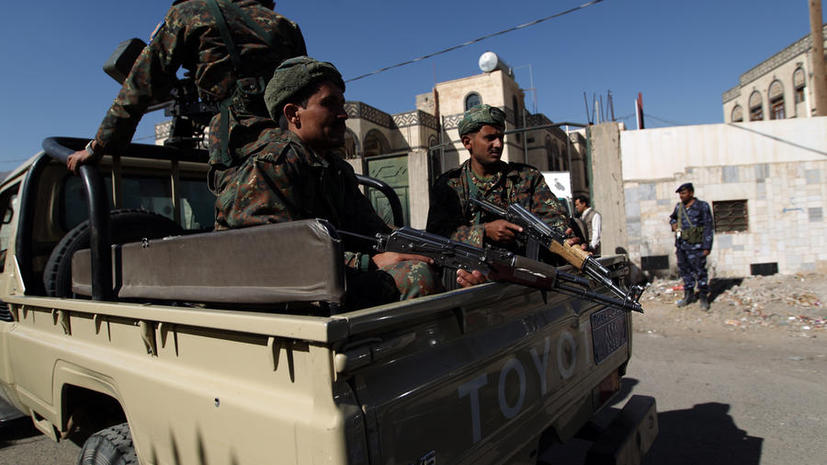 Террористы напали на военную базу в Йемене, погибли более 50 человек