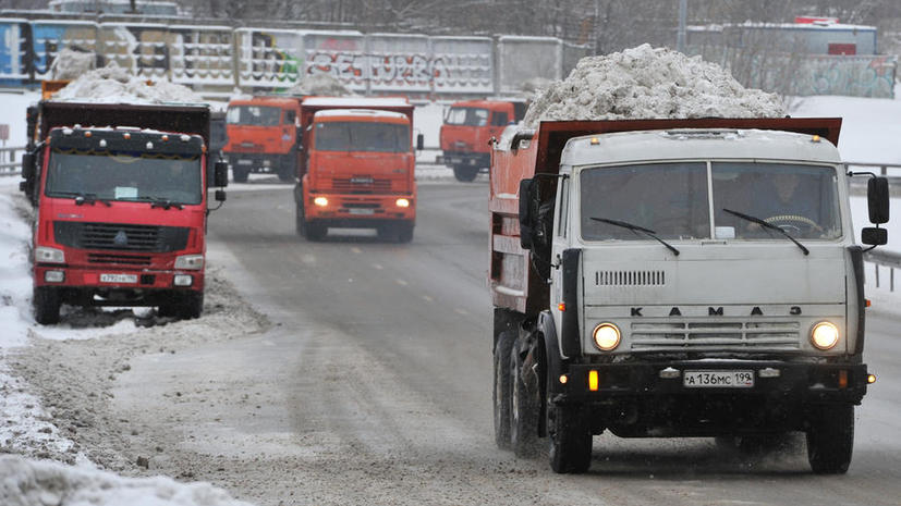 Украина приостановила транзит грузовых автомобилей из РФ по своей территории