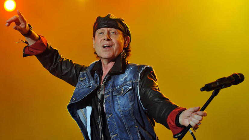 Солист группы Scorpions спел для тяжелобольного поклонника из России