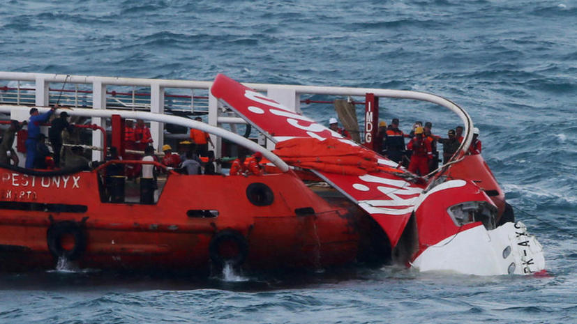 В Яванском море начата операция по подъёму со дна фюзеляжа лайнера AirAsia