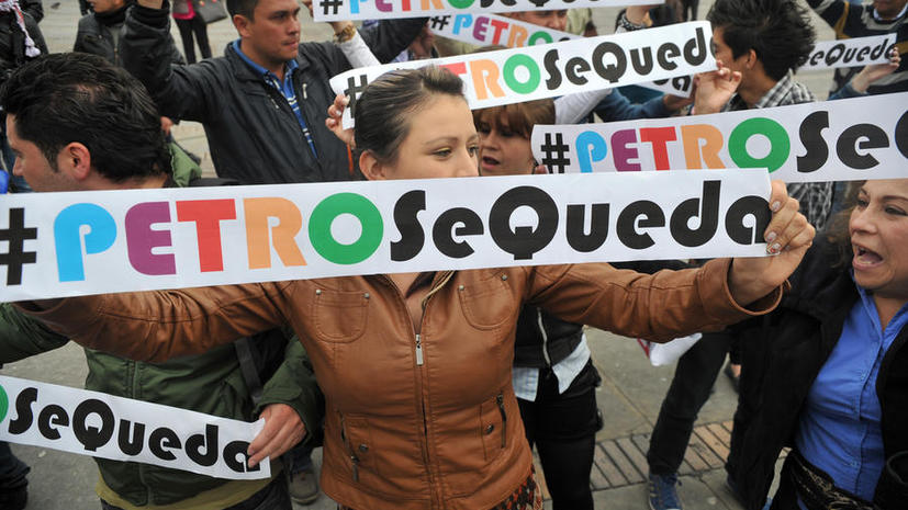 Мэр Боготы уволен из-за мусора