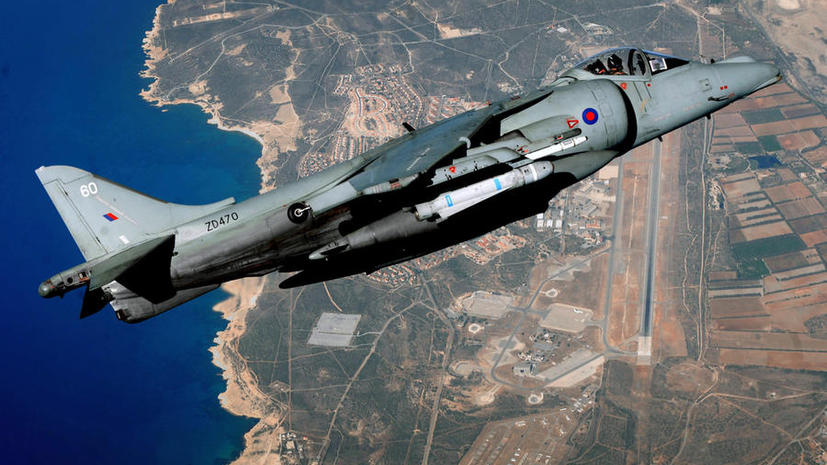 Британские парламентарии раскритиковали министерство обороны за новые авианосцы