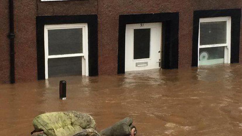 Жителей населённых пунктов на северо-западе Великобритании эвакуировали из-за наводнения