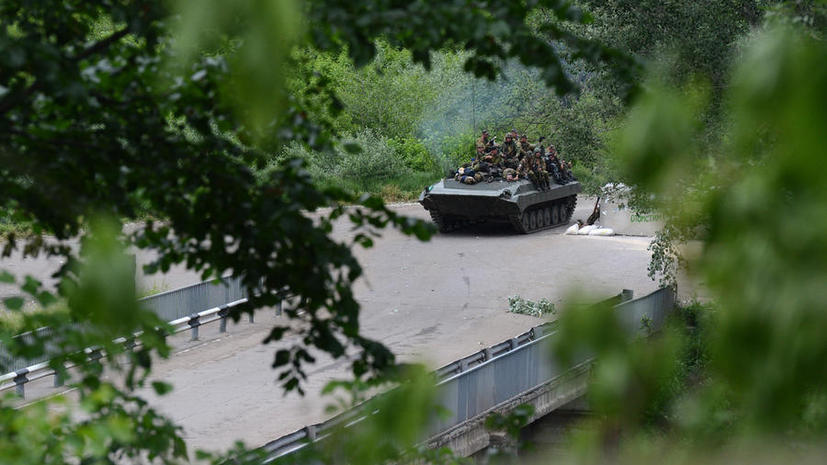 На Украине продолжаются столкновения между ополченцами и подконтрольными Киеву силовиками