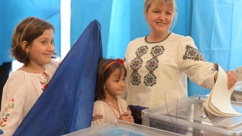 Выборы на Украине начались сотнями мелких нарушений