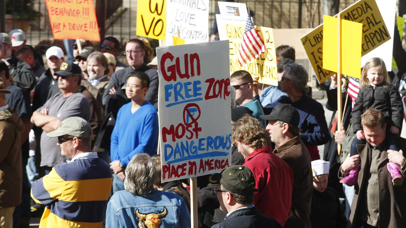 Тысячи защитников оружия вышли на улицы США