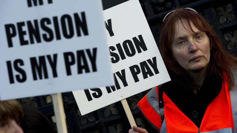 СМИ: более трети британцев рискуют остаться без денег на пенсии