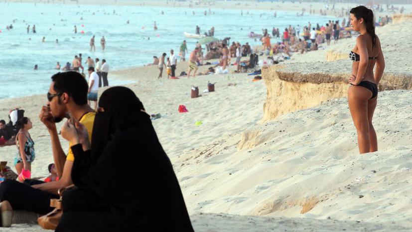 Секс на пляже в Дубае (Ника Грин) / intim-top.ru