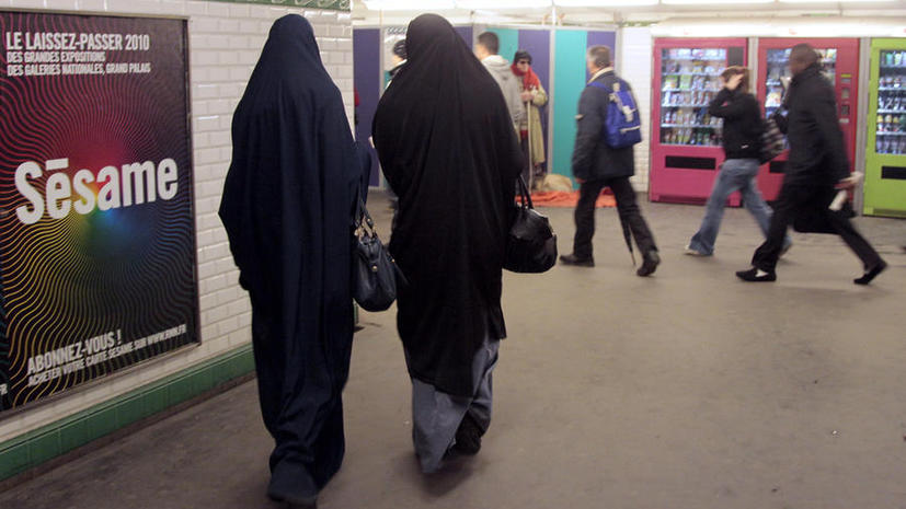 ЕСПЧ одобрил французский закон о запрете ношения паранджи в общественных местах