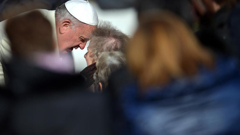 Папа Франциск по ночам участвует в благотворительных патрулях