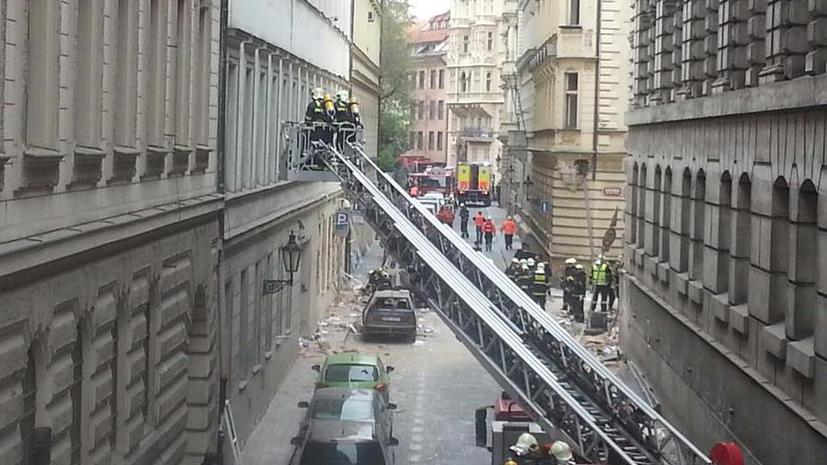 Число пострадавших в результате взрыва в Праге достигло 55 человек - первые фото с места события