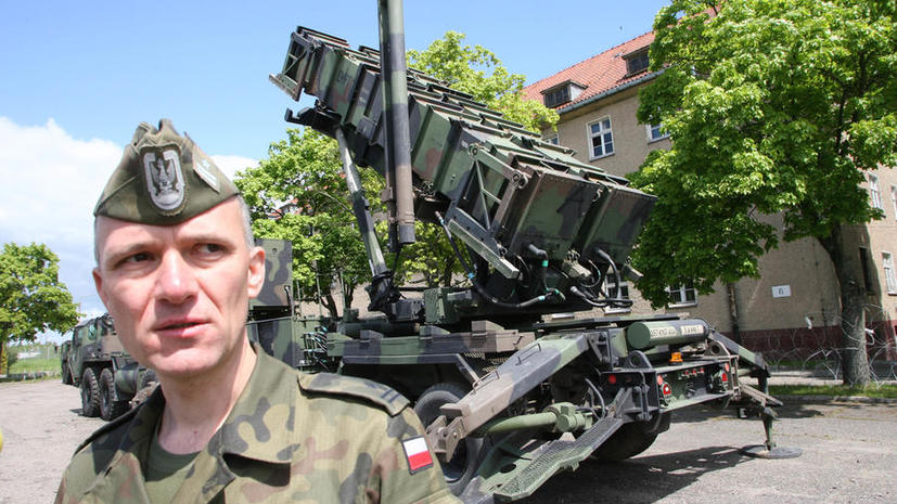 CMИ: Польша перенаправляет свои вооружённые силы на восточную границу