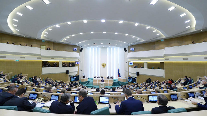 Совет Федерации решит проблему отставания зарплат от прожиточного минимума