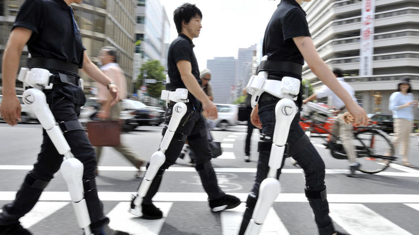 Японские роботы поставили на ноги инвалидов
