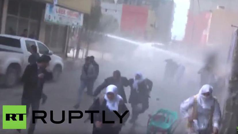 Полиция Турции разогнала водомётами и слезоточивым газом празднование курдского Нового года