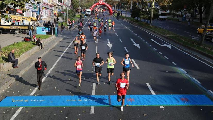 Имена спортсменов-любителей из РФ вернули в список пробежавших марафон в Стамбуле благодаря RT