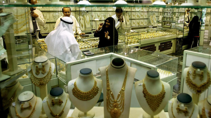 Жители ОАЭ худеют за золото