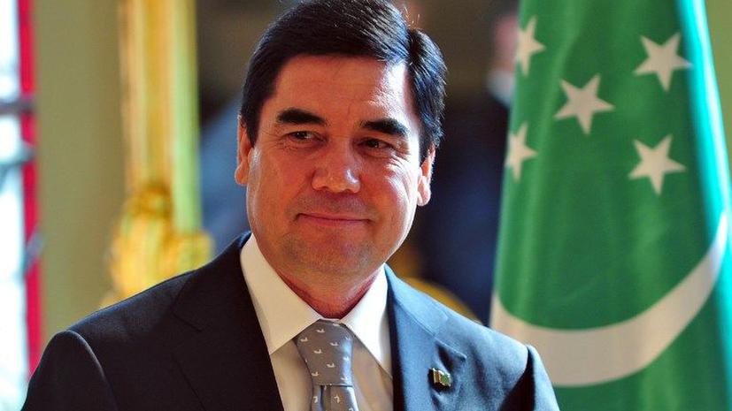 Женщины Туркмении получат на 8 марта по $14 от президента страны