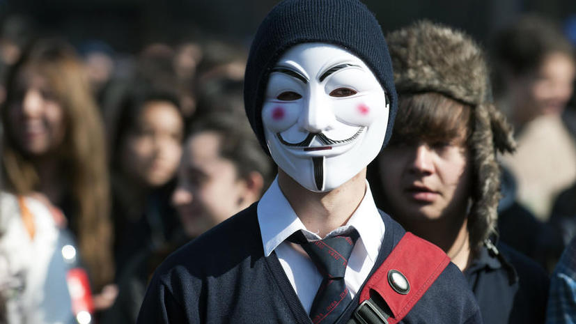 Хакеры Anonymous опубликовали в сети контактные данные британских националистов