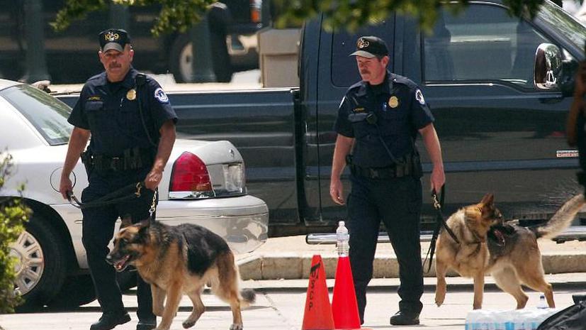 Американские полицейские использовали тело мертвого человека для тренировки собак