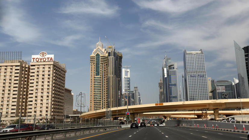 Автолюбители в Дубае заплатят за нарушение ПДД более $8 тыс.