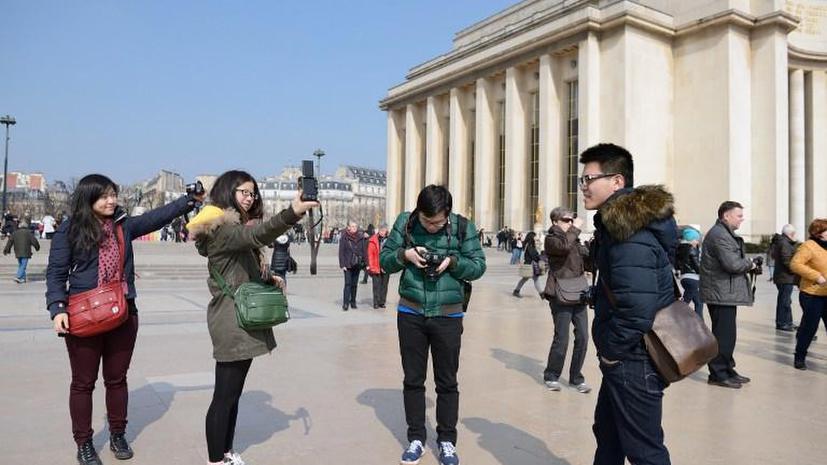 Китайские туристы потратили на отдых за границей больше всех в мире