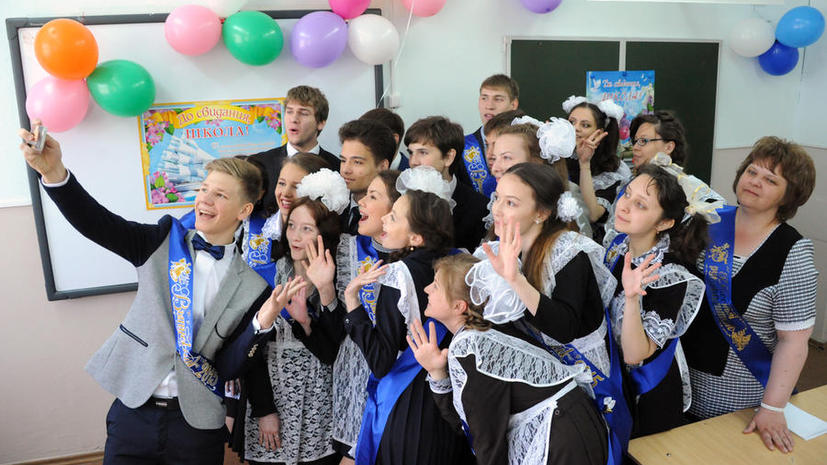 Российских школьников обучат делать безопасные селфи