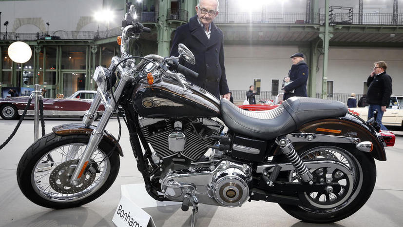 Мотоцикл Папы Римского продадут на аукционе в Париже